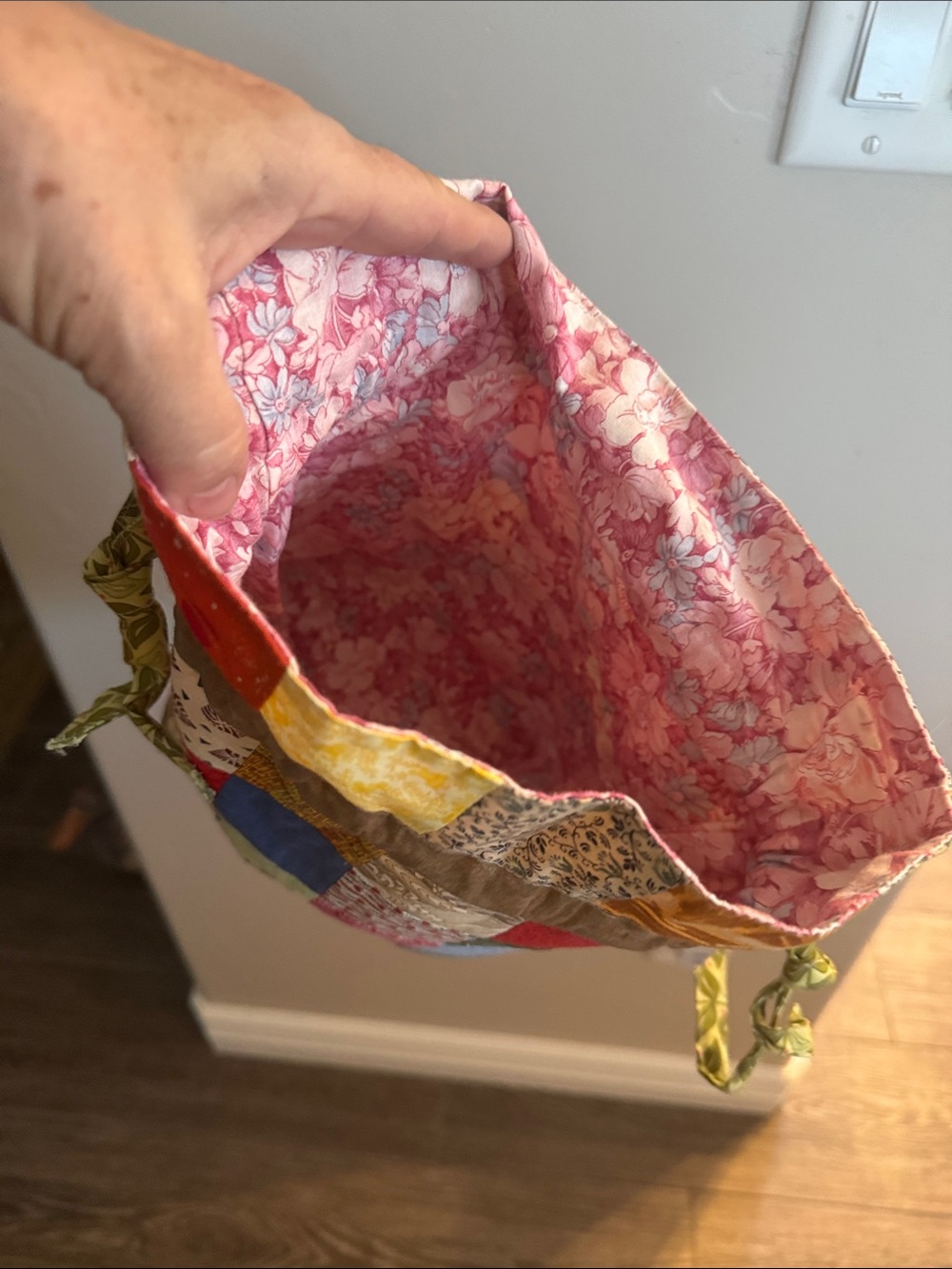 Patchwork Drawstring Tote Bag in Multicolor - Picture 4 of 6